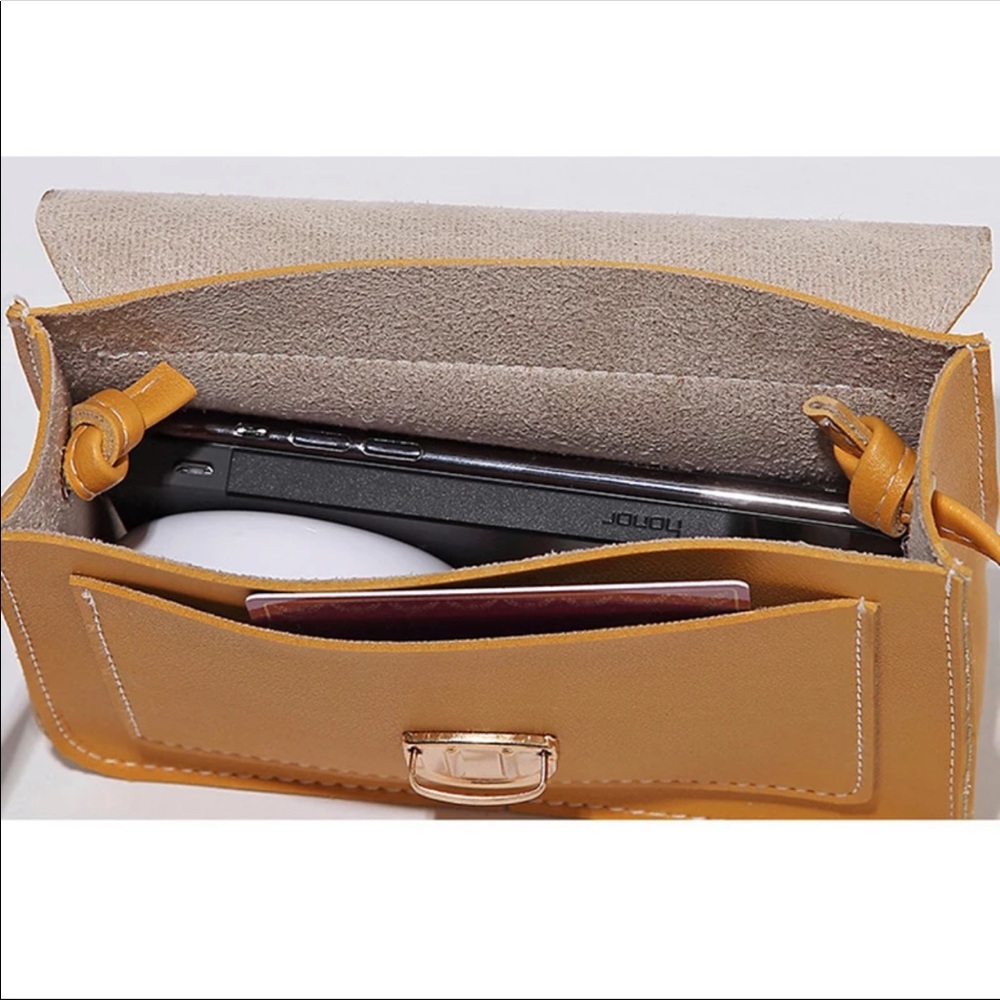 Crossbody Bag - Picture 3 of 4
